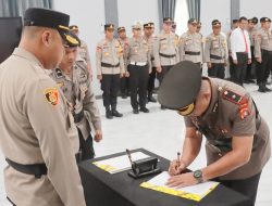 Kapolres Mamuju Tengah Pimpin Langsung Upacara penyerahan Jabatan Wakapolres Mamuju Tengah
