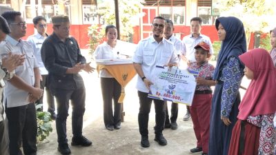 Pemkab Mamuju Tengah Kembali Salurkan Beasiswa KUAAT Kepada 162 Siswa Di Kecamatan Pangale 